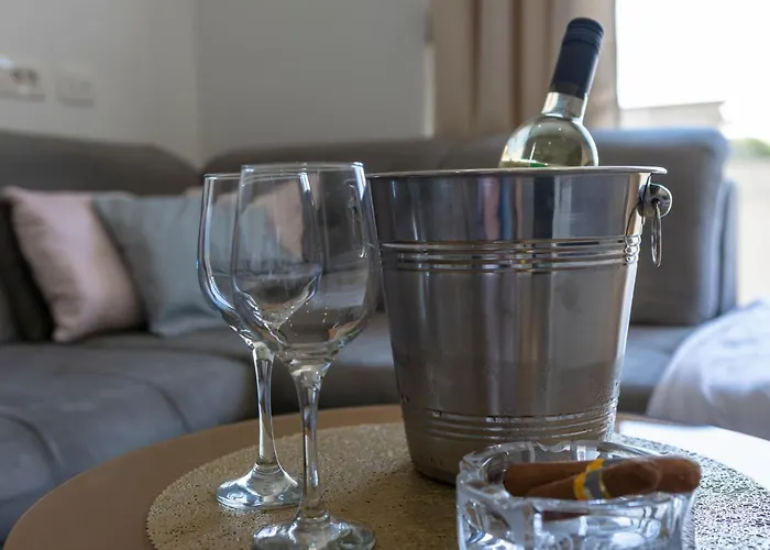 Deluxe Bellacosta Apartment