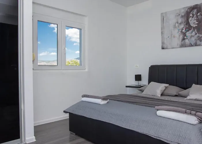 Deluxe Bellacosta Kastela