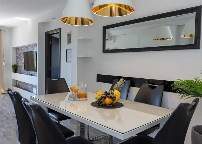 Deluxe Bellacosta * Kastela