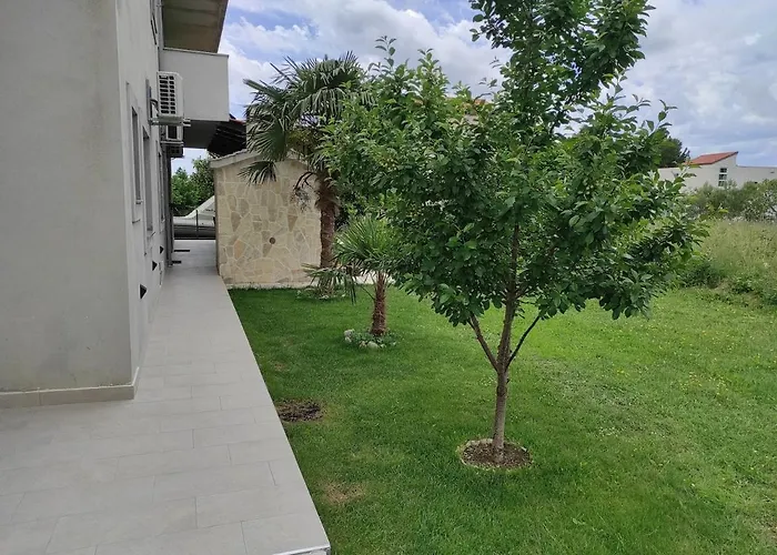 Deluxe Bellacosta * Kastela